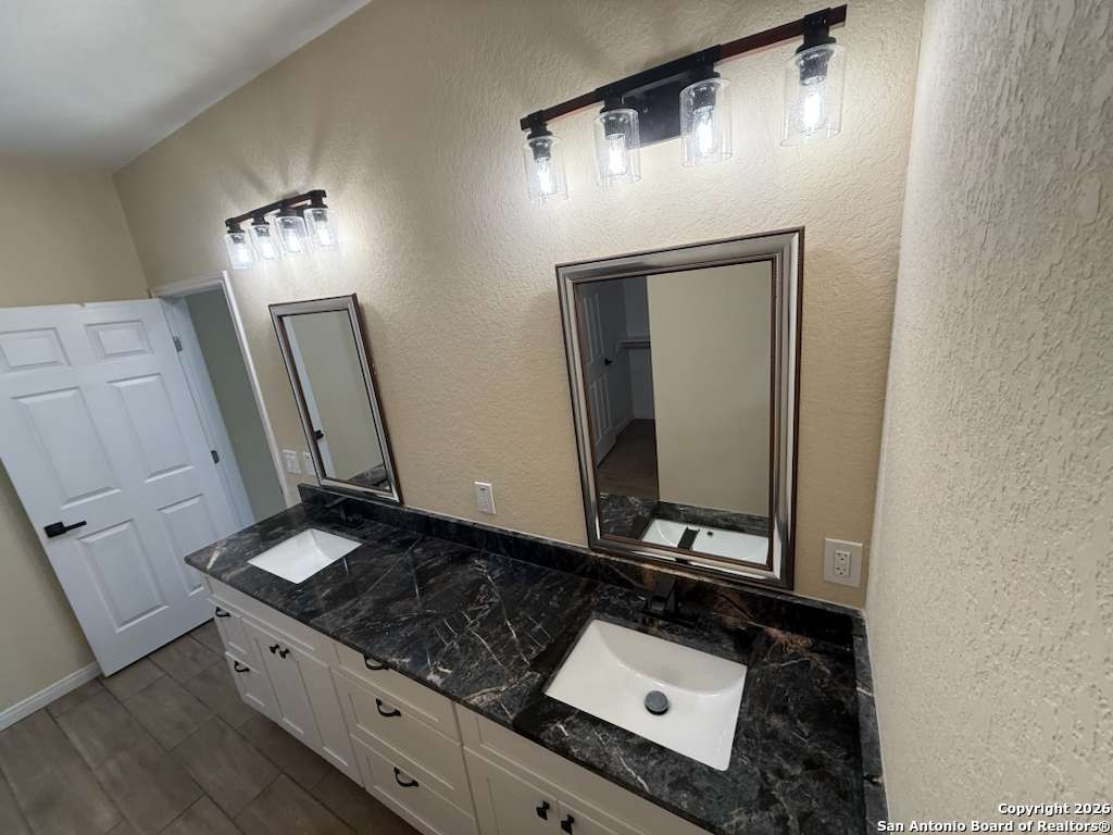 48 Grey Fox Poteet, TX 78065 - Photo 13 of 54