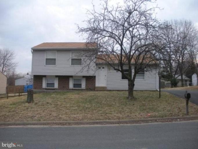 142 Harrison Road Sterling, VA 20164 - Photo 1 of 23 Exterior (Main)
