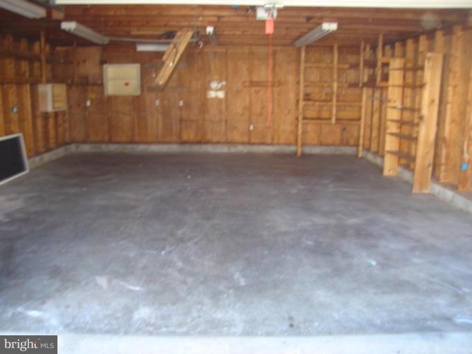 142 Harrison Road Sterling, VA 20164 - Photo 18 of 23 Garage 2