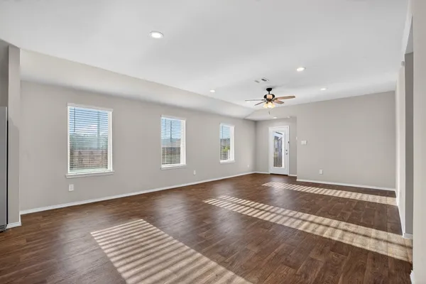 $2,250 | 14805 Prickly Pear Cove, Magnolia, TX 77354