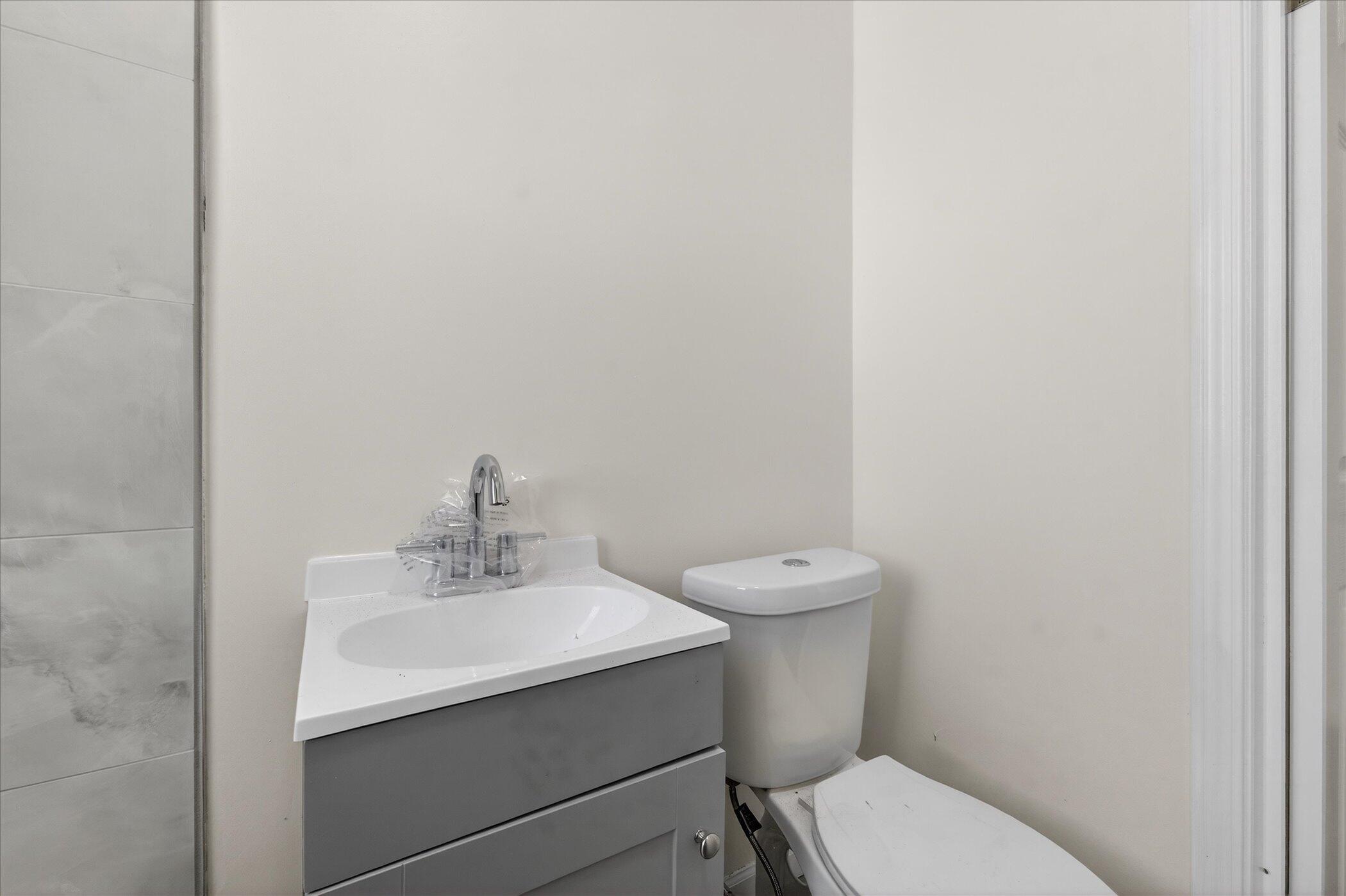 9702 Dundee Street Detroit, MI 48204 - Photo 19 of 37 22-9702-Dundee-St-Detroit-MI-48204-Windo