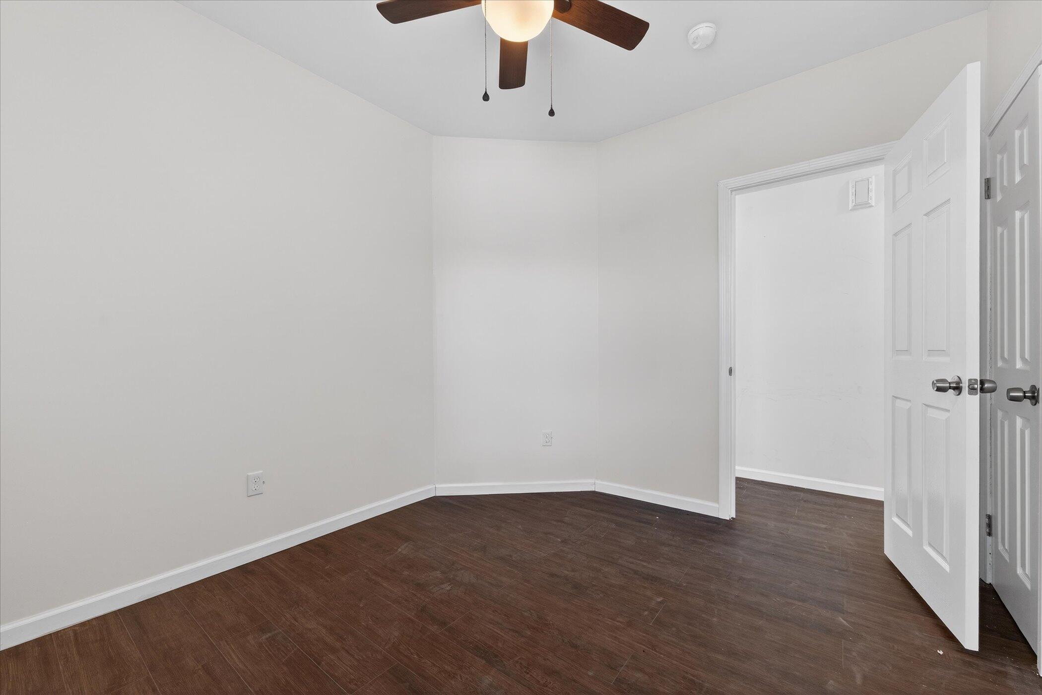 9702 Dundee Street Detroit, MI 48204 - Photo 21 of 37 24-9702-Dundee-St-Detroit-MI-48204-Windo