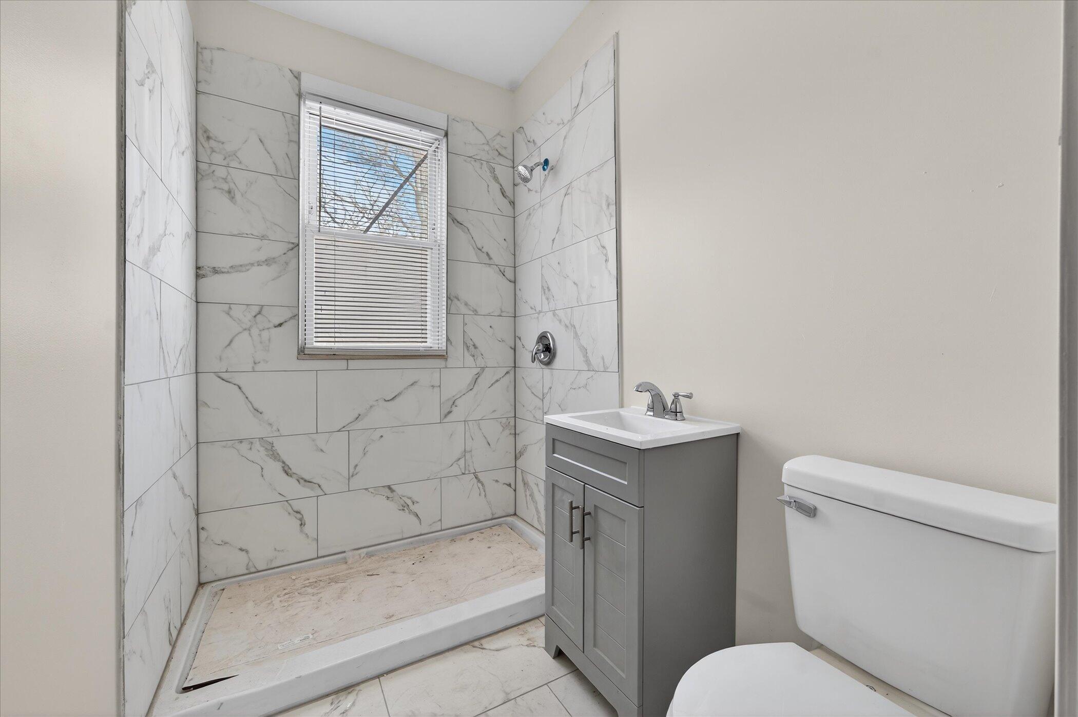 9702 Dundee Street Detroit, MI 48204 - Photo 24 of 37 27-9702-Dundee-St-Detroit-MI-48204-Windo