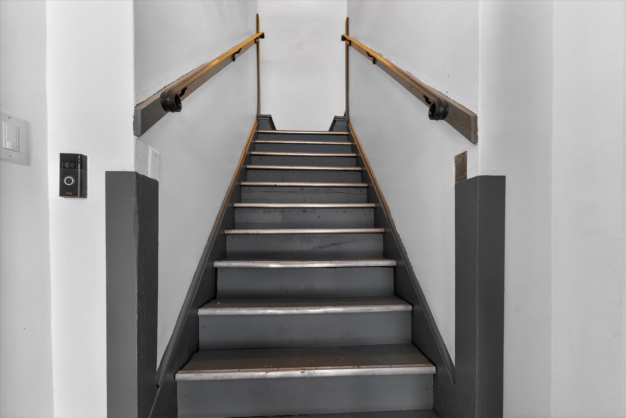 9702 Dundee Street Detroit, MI 48204 - Photo 6 of 37 08-9702-Dundee-St-Detroit-MI-48204-Windo