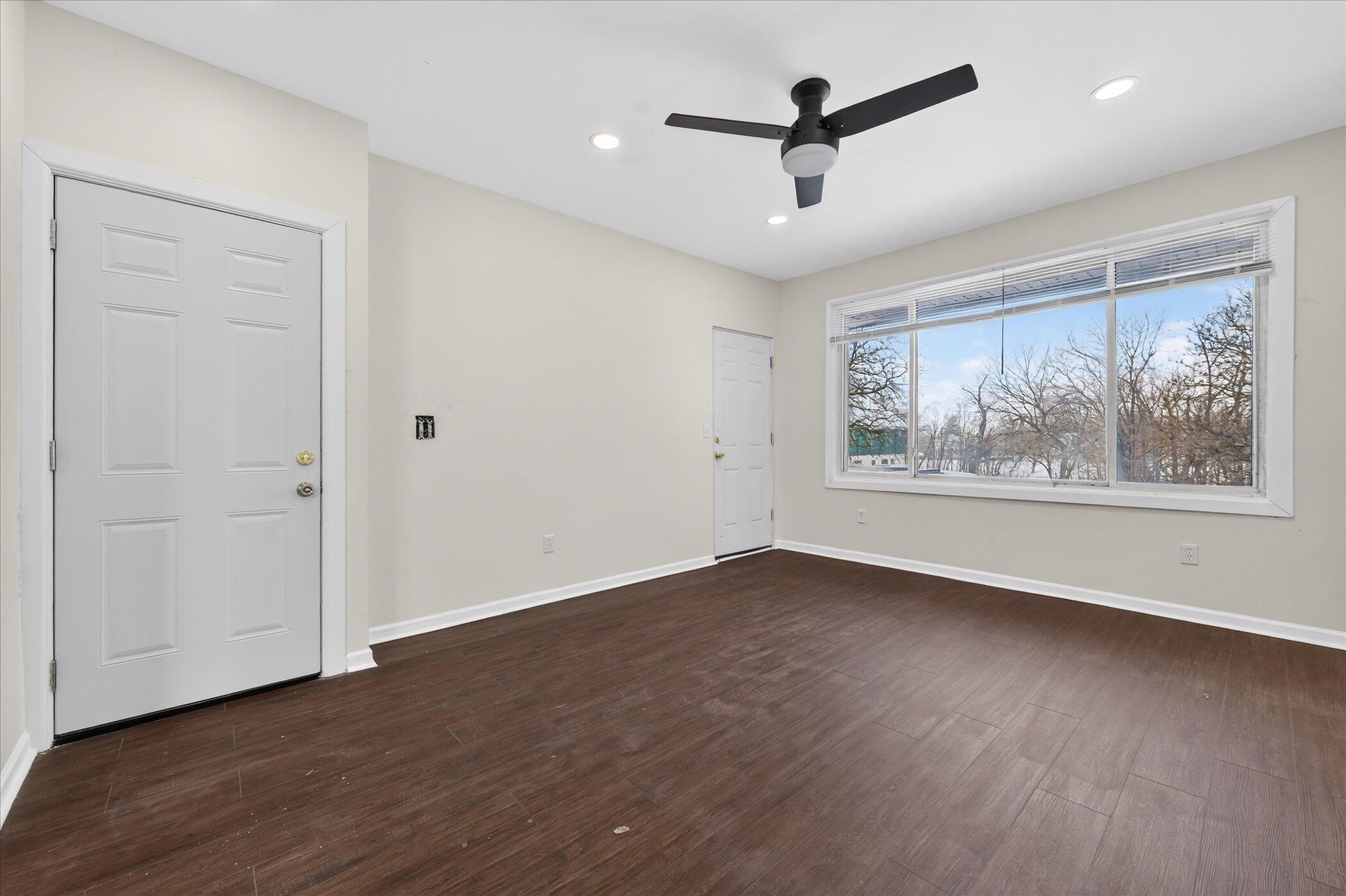 9702 Dundee Street Detroit, MI 48204 - Photo 10 of 37 12-9702-Dundee-St-Detroit-MI-48204-Windo