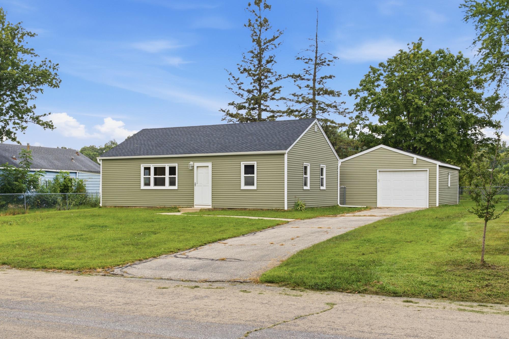 2709 Markay Street Southeast Rochester, MN 55904 - Photo 2 of 42 Gallery Image 2