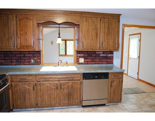 50 Scarsdale Road Springfield, MA 01129 - Photo 4 of 36