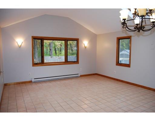 50 Scarsdale Road Springfield, MA 01129 - Photo 7 of 36