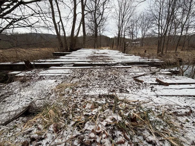 $450,000 | 5441 White Oak Road, Duff, TN 37729