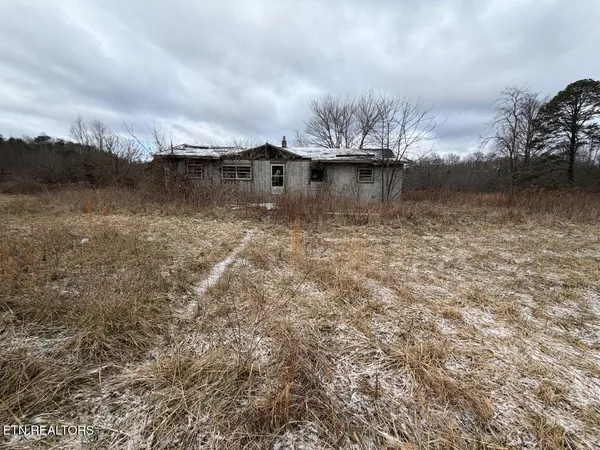 $450,000 | 5441 White Oak Road, Duff, TN 37729