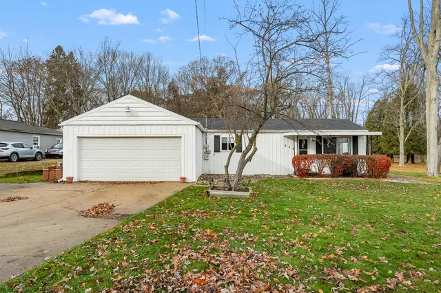 $212,000 | 646 South Shore Drive, Portage, MI 49002