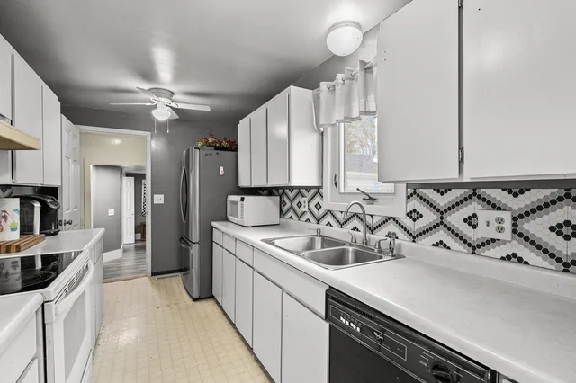 $212,000 | 646 South Shore Drive, Portage, MI 49002