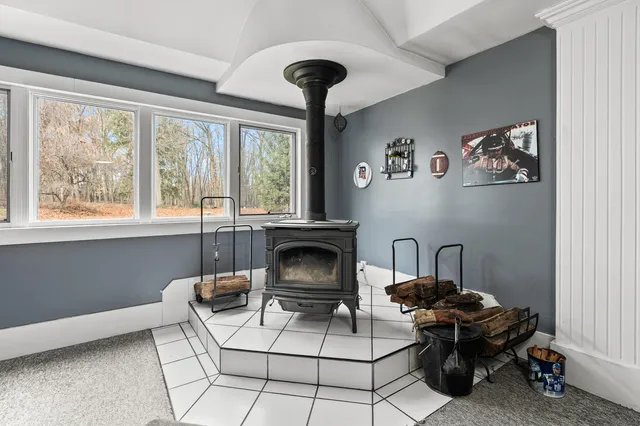 $212,000 | 646 South Shore Drive, Portage, MI 49002