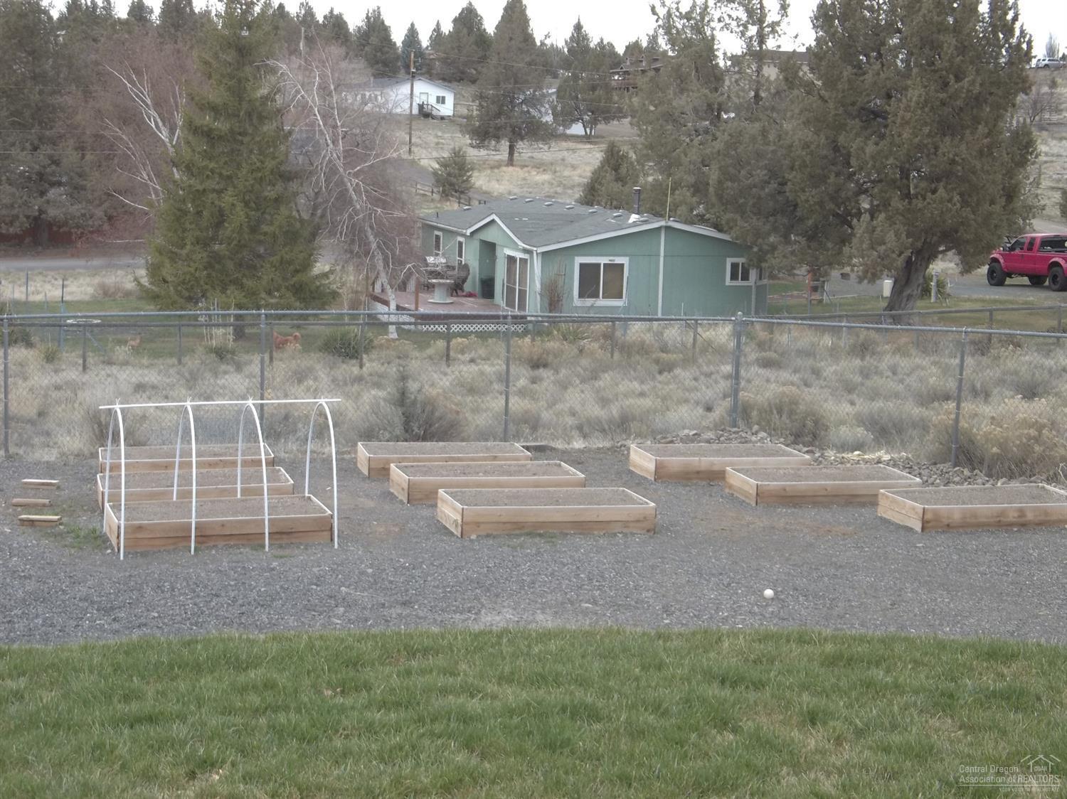 9367 Southwest Panorama Road Terrebonne, OR 97760 - Photo 14 of 20 This is the view from the covered front