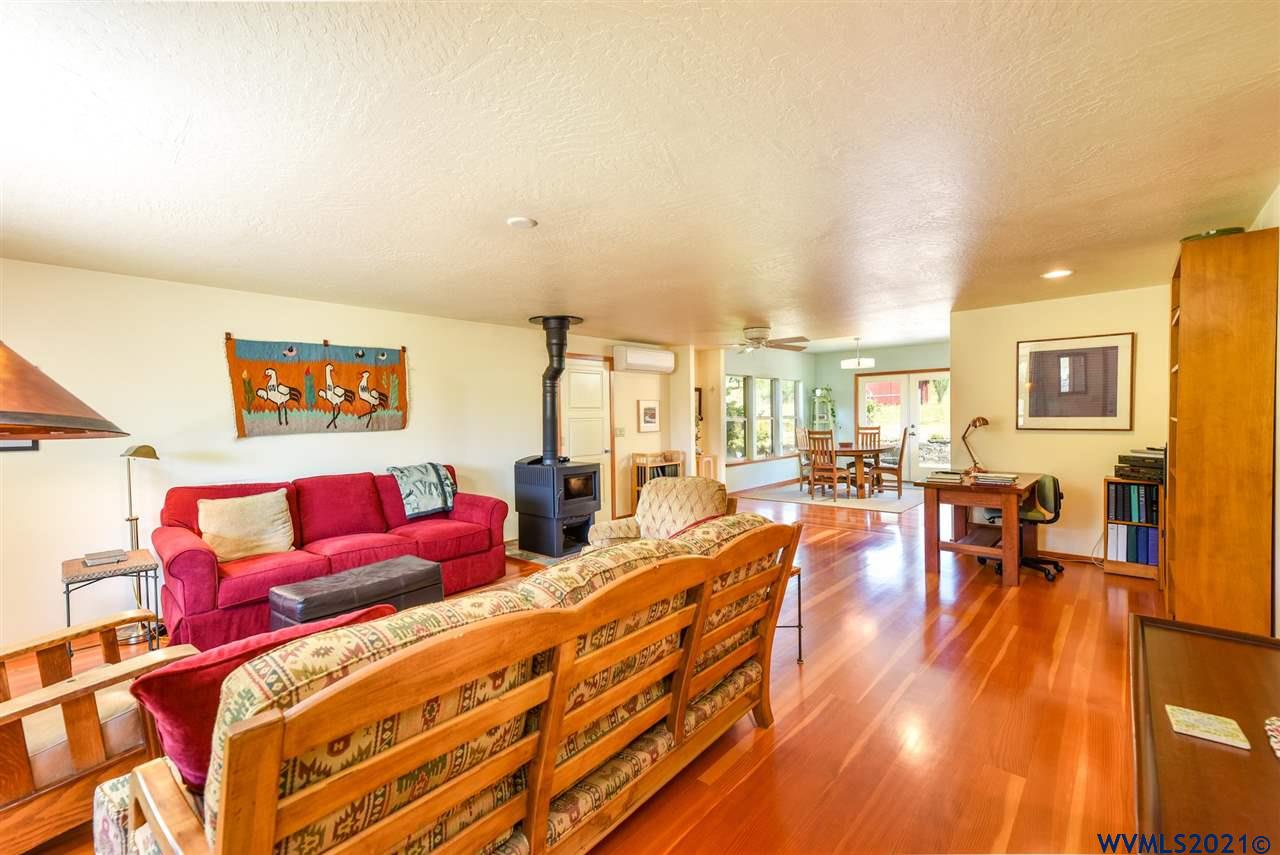25803 Foster Road Monroe, OR 97456 - Photo 5 of 41 Gallery Image 5