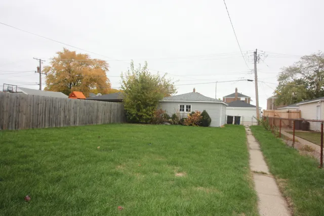 $185,000 | 3831 South 56th Court, Cicero, IL 60804