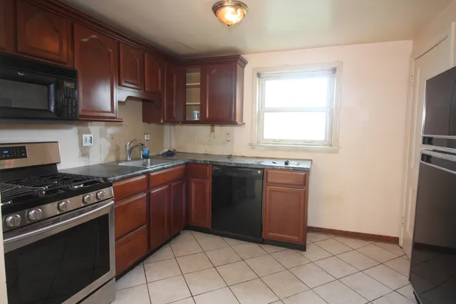 $185,000 | 3831 South 56th Court, Cicero, IL 60804