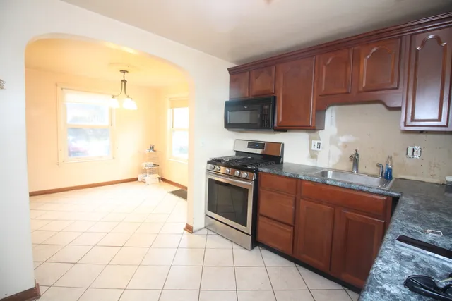 $185,000 | 3831 South 56th Court, Cicero, IL 60804