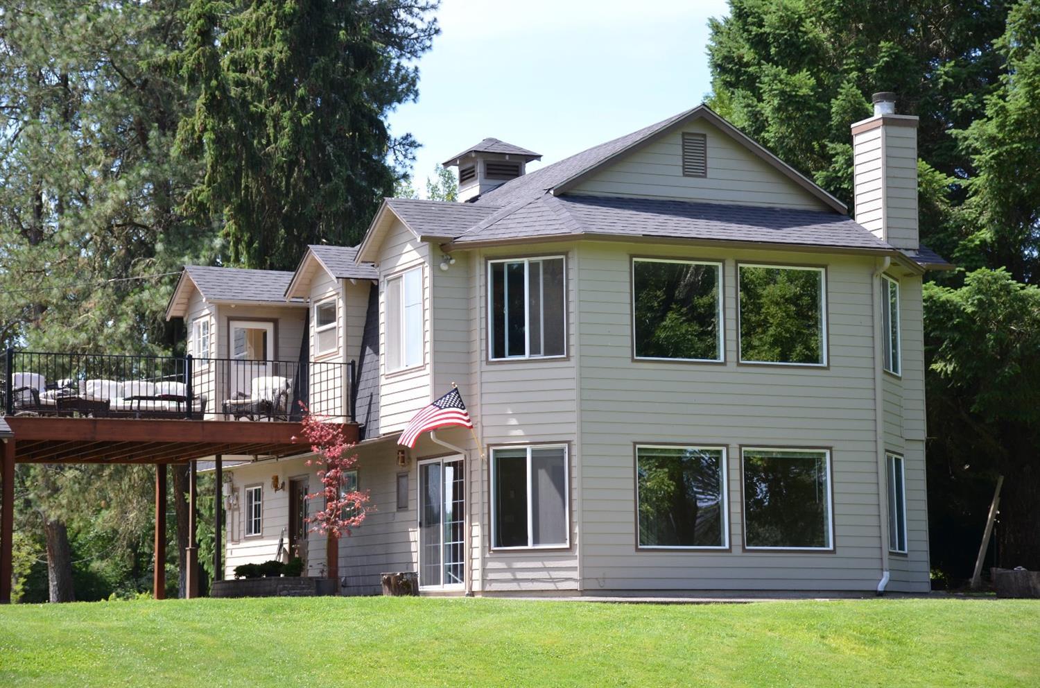 2824 South River Road Grants Pass, OR 97527 - Photo 1 of 35 Primary Photo