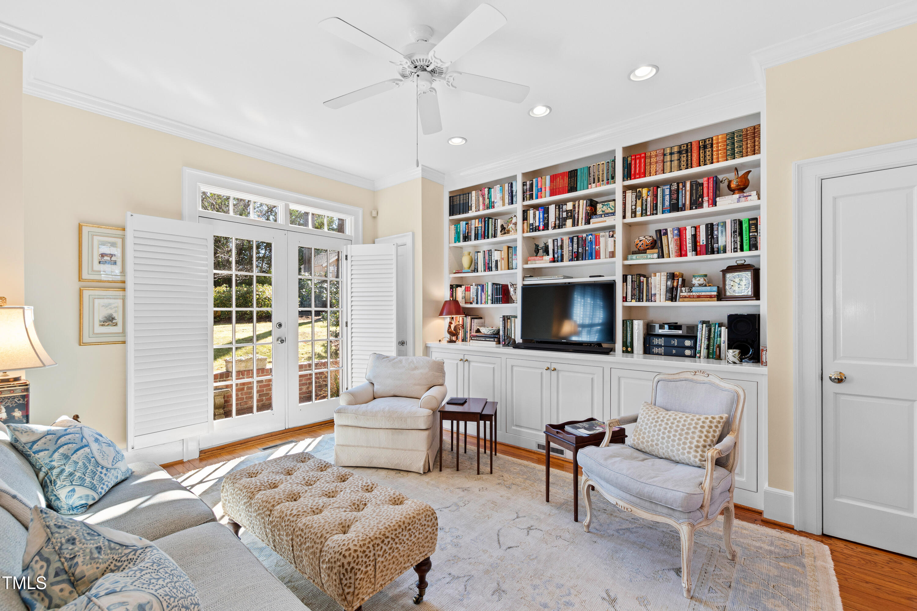 308 Hillcrest Road Raleigh, NC 27605 - Photo 12 of 55 Family Room