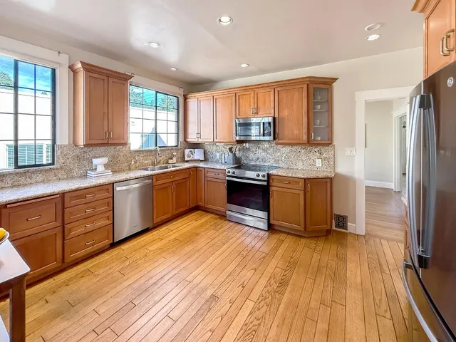 $6,800 | 2104 Carmelita Avenue, Burlingame, CA 94010