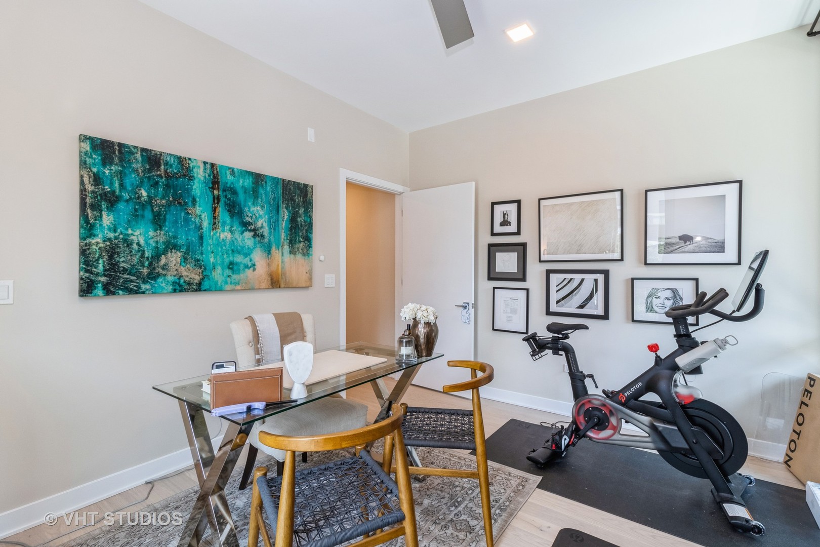 1000 West Monroe Street, Unit 201 Chicago, IL 60607 - Photo 18 of 20 a view of a room with gym equipment