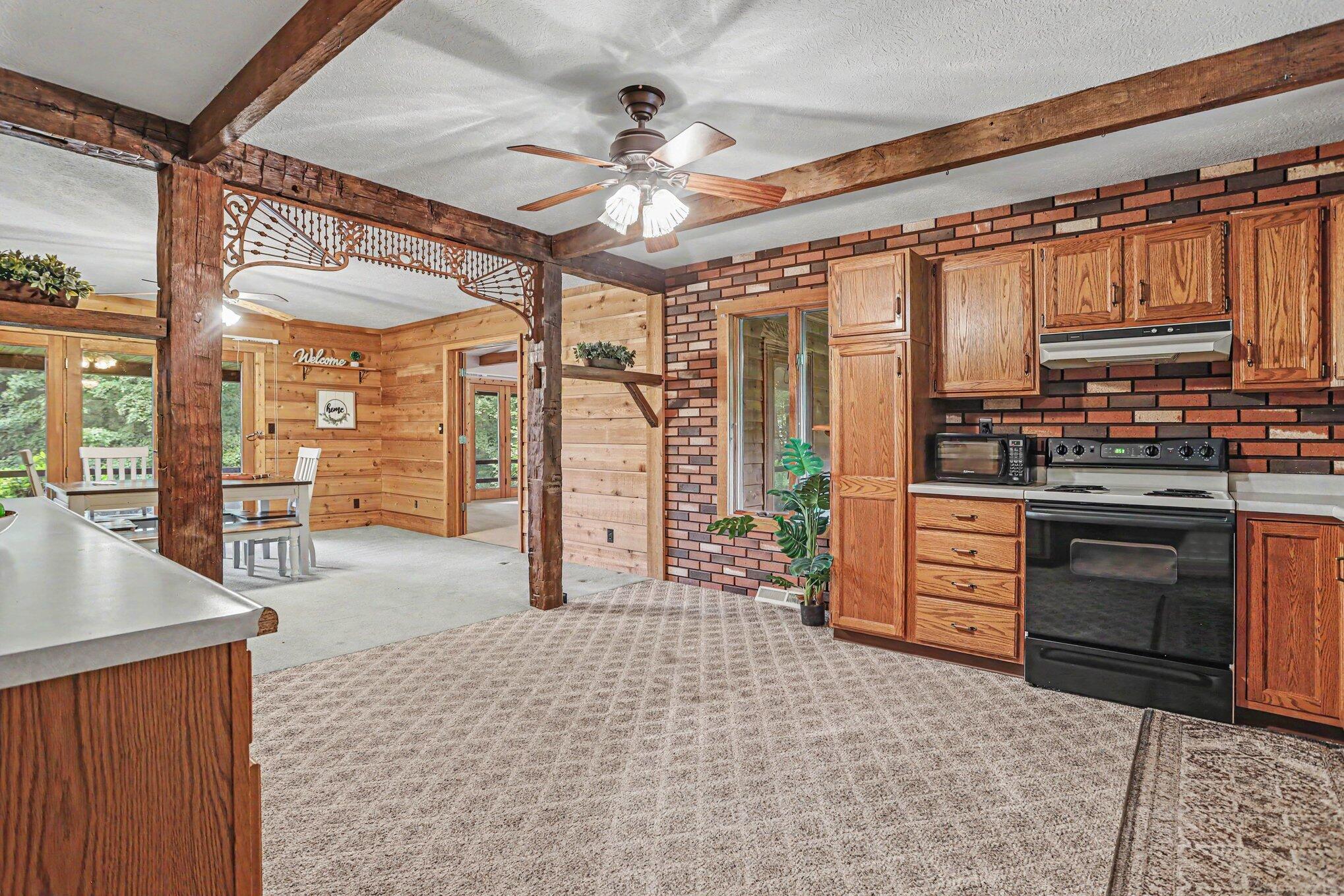 1176 Hamilton Road Battle Creek, MI 49017 - Photo 10 of 35 Kitchen