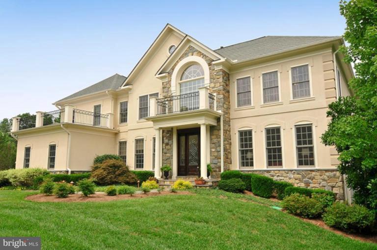 881 Chinquapin Road McLean, VA 22102 - Photo 1 of 1 Exterior (Main)