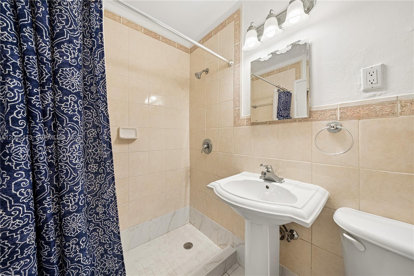 7135 Southwest 19th Street Miami, FL 33155 - Photo 13 of 29 Gallery Image 13
