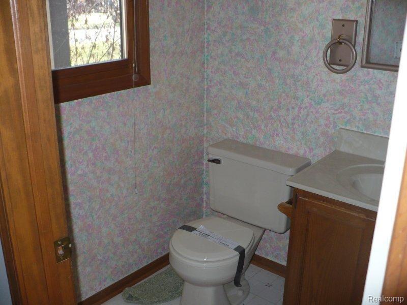 5355 Inverrary Lane Commerce Township, MI 48382 - Photo 10 of 25 P1020138