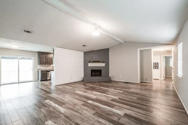 $1,700 | 318 Blue Tail Drive, Houston, TX 77336