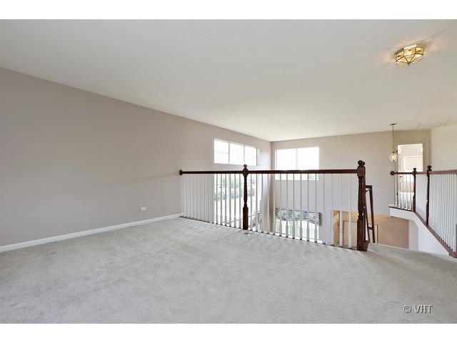 897 Havenshire Road, Unit 897 Naperville, IL 60565 - Photo 8 of 14 a view of an empty room