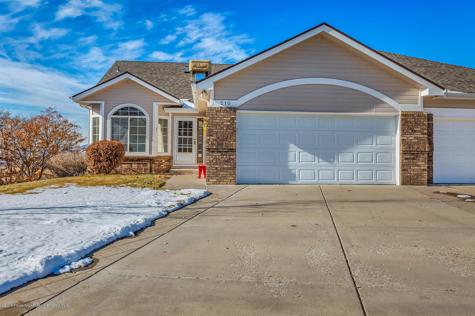 210 South Ridge Court Parachute, CO 81635 - Photo 1 of 38 01_210_S_Ridge_Court_Battlement_Mesa_816