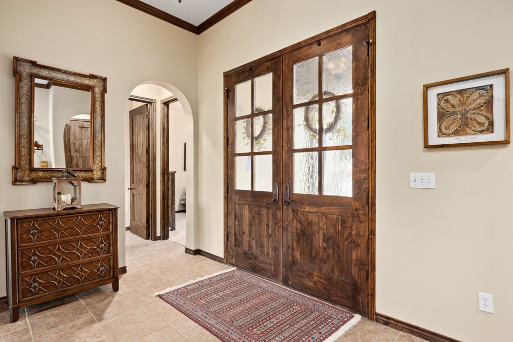 3801-16 Club House Road Kerrville, TX 78028 - Photo 2 of 22 a view of a hallway with a elevator