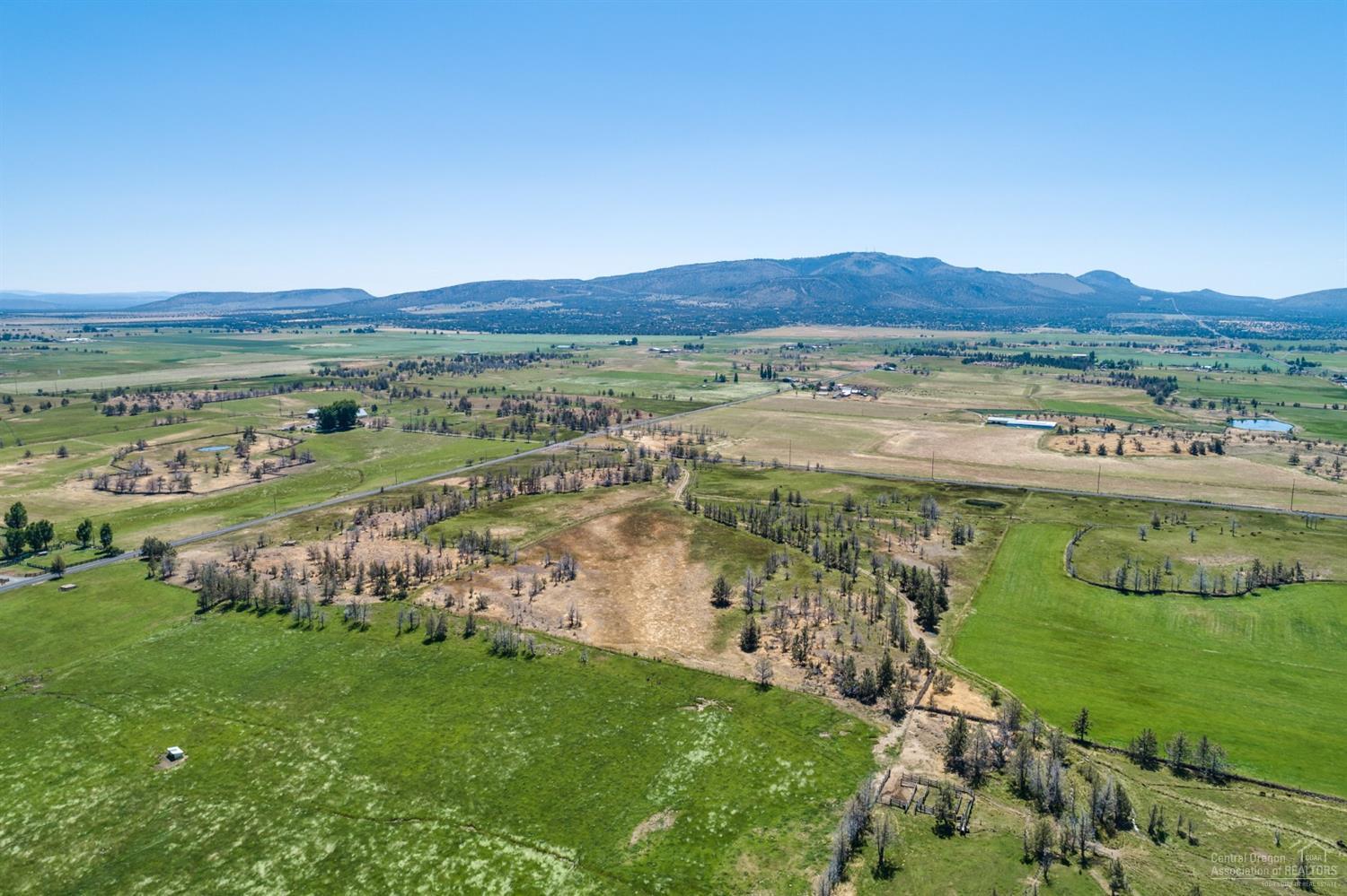 12065 Southwest Dickson Road Powell Butte, OR 97753 - Photo 17 of 24 Gallery Image 17