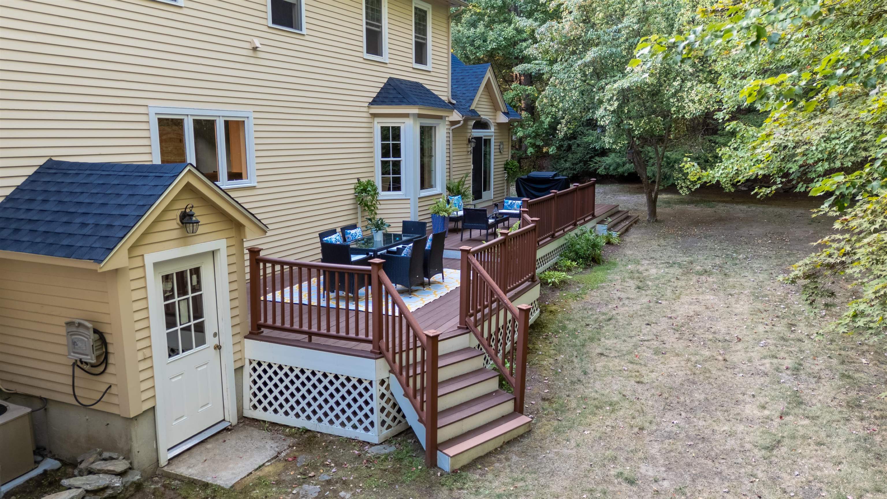 18 Nottingham Road Windham, NH 03087 - Photo 9 of 56