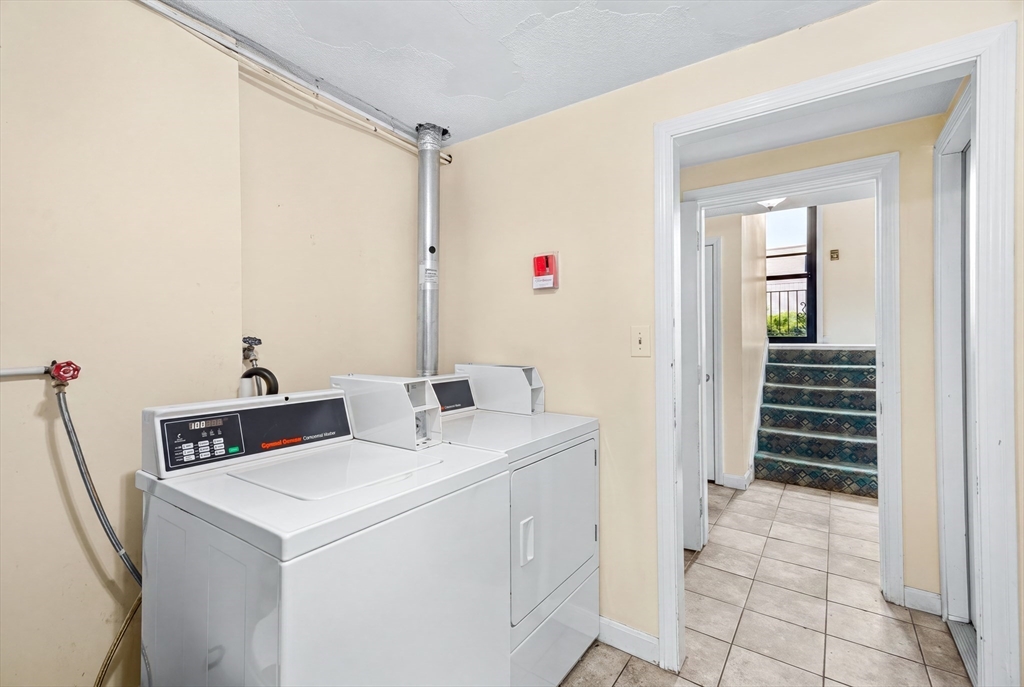 464 Bank Fall River, Unit 9 Fall River, MA 02720 - Photo 14 of 16 Gallery Image 14