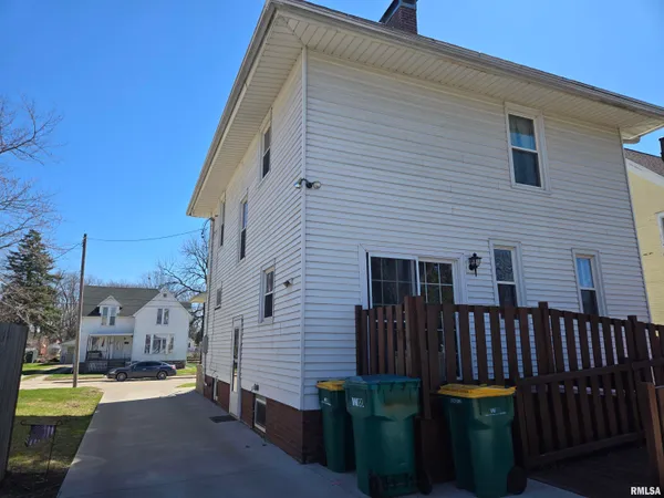 $149,900 | 712 Maple Avenue, Galesburg, IL 61401