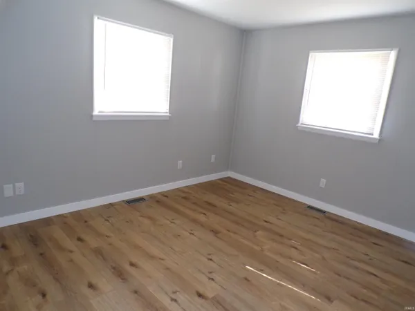 $239,900 | 903 North Line Street, Loogootee, IN 47553