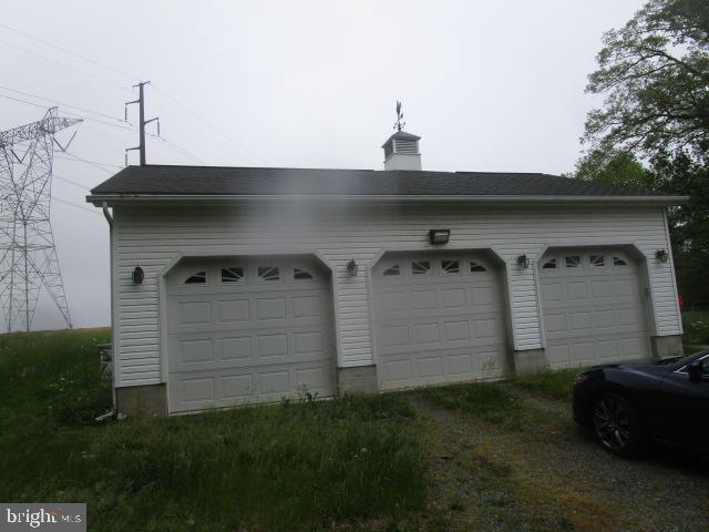 551 Post Road Rising Sun, MD 21911 - Photo 2 of 6 a view of a garage