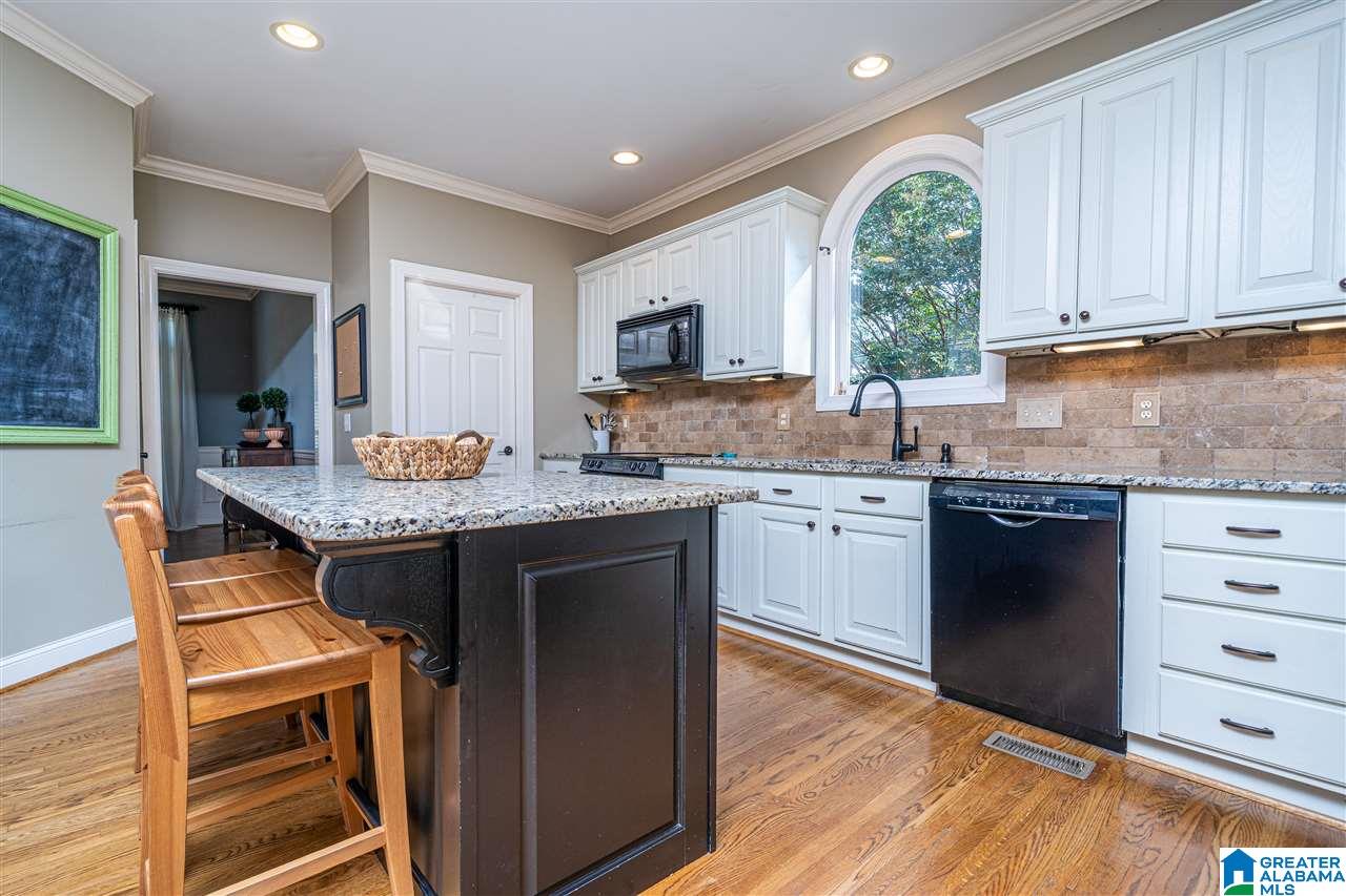 204 Linwood Road Sterrett, AL 35147 - Photo 9 of 44