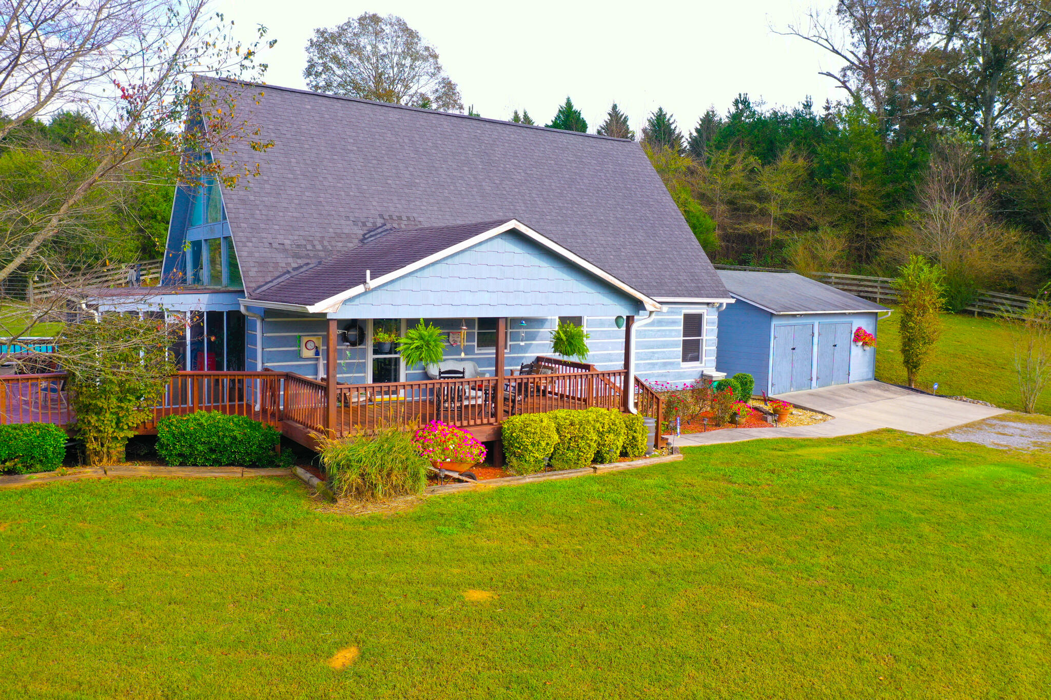 643 Cates Lane Northeast Charleston, TN 37310 - Photo 2 of 45 front left