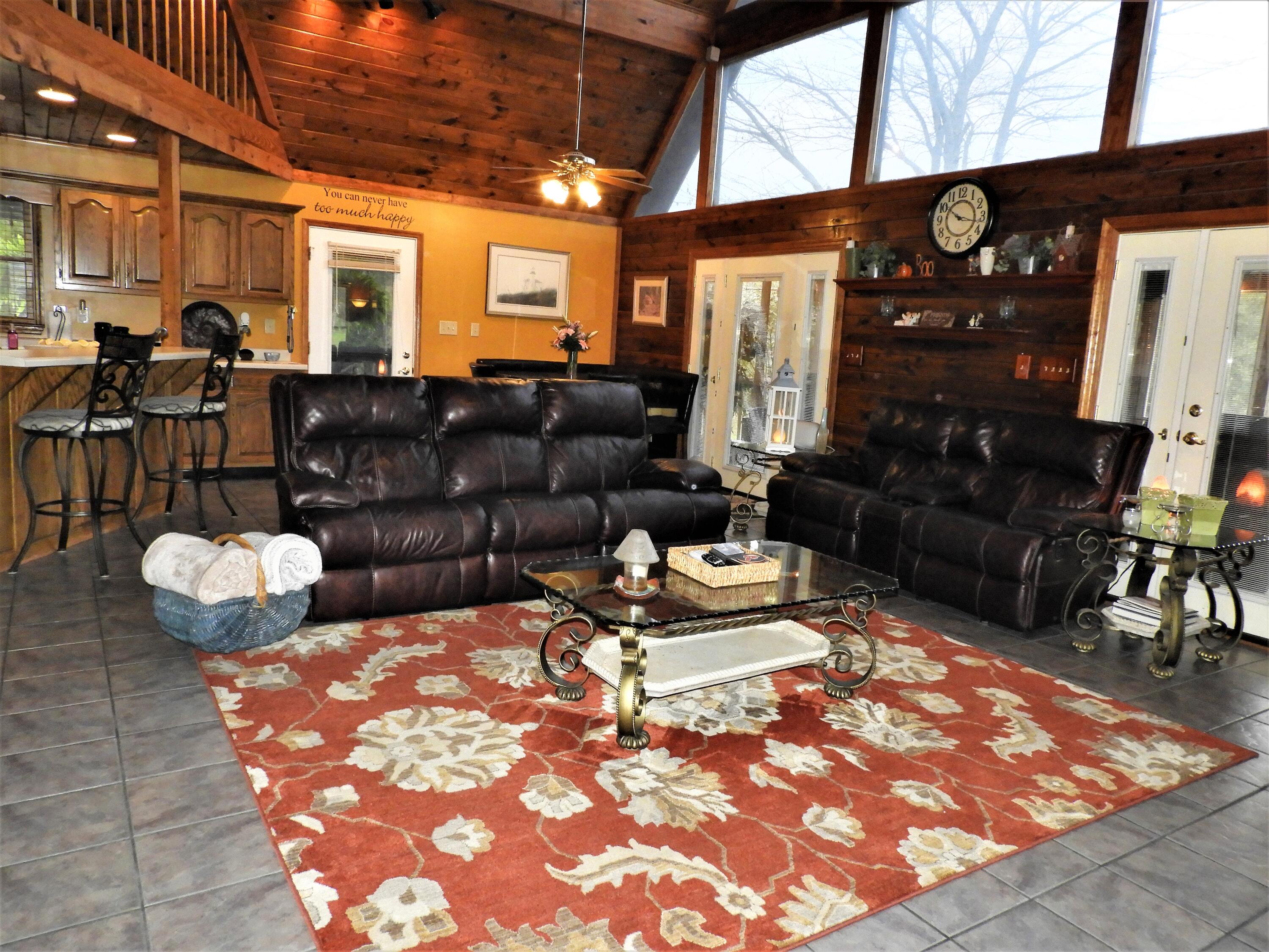 643 Cates Lane Northeast Charleston, TN 37310 - Photo 12 of 45 Living room