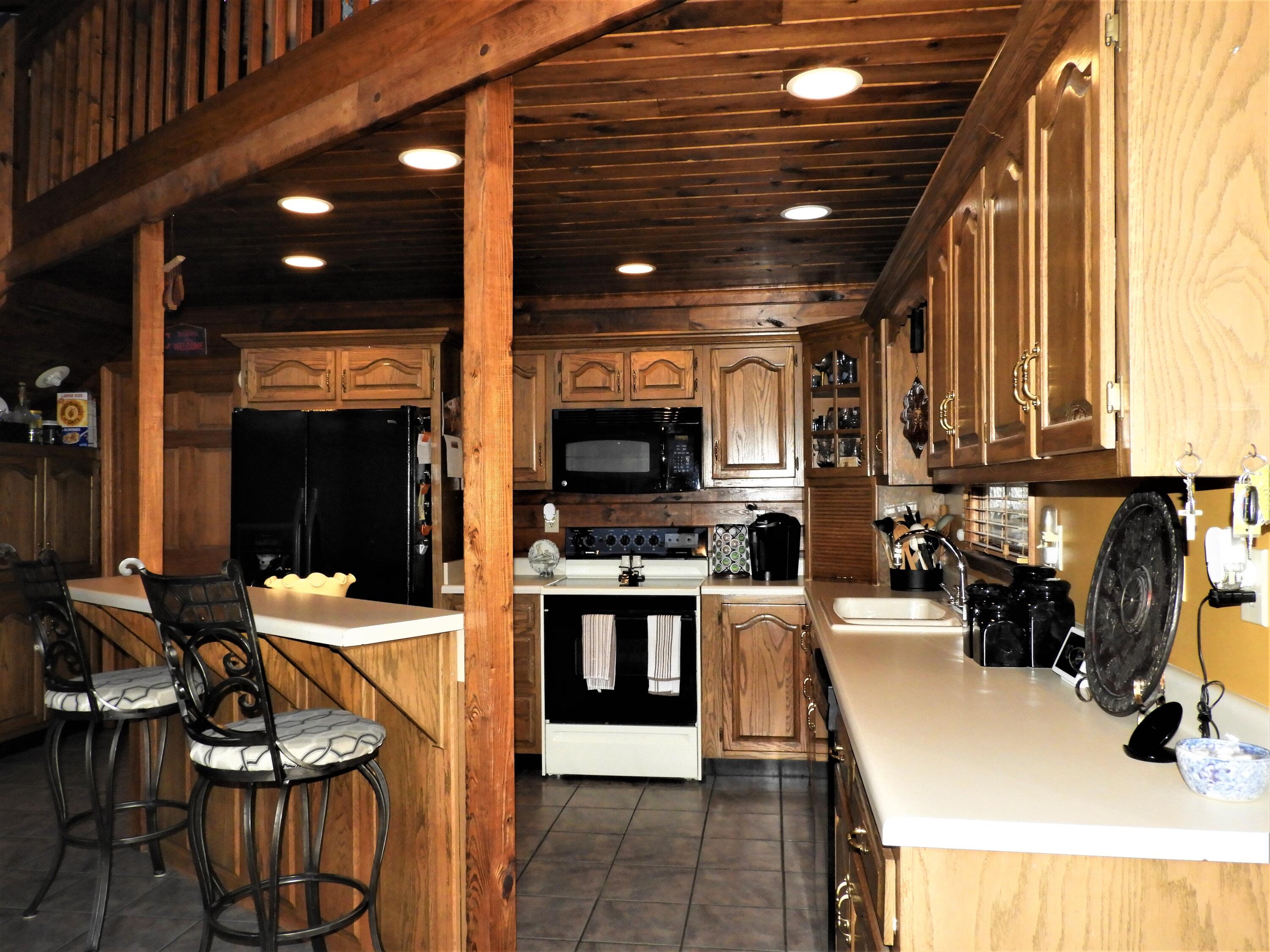 643 Cates Lane Northeast Charleston, TN 37310 - Photo 16 of 45 Kitchen 3