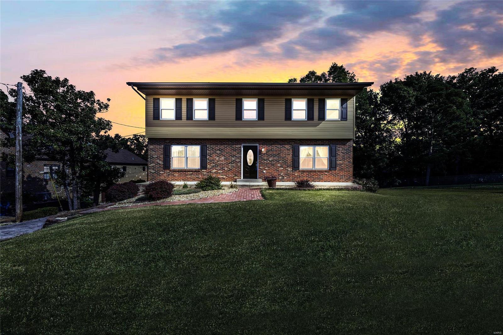 3135 Yaeger Road St. Louis, MO 63129 - Photo 2 of 31 Gallery Image 2