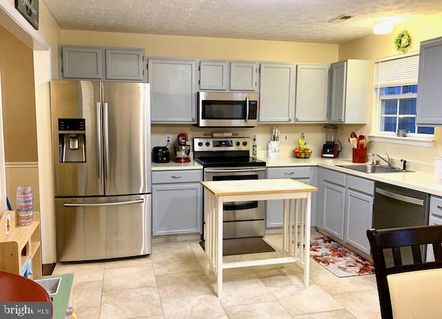 2112 Colonel Way Odenton, MD 21113 - Photo 5 of 44 Gallery Image 5