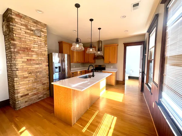 $2,200 | 1609 Elliot Avenue, Minneapolis, MN 55404