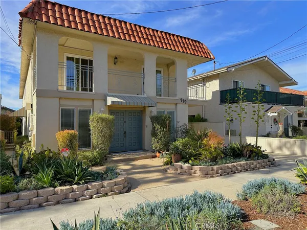 $3,100 | 119 South Lucia Avenue, Unit 2, Redondo Beach, CA 90277