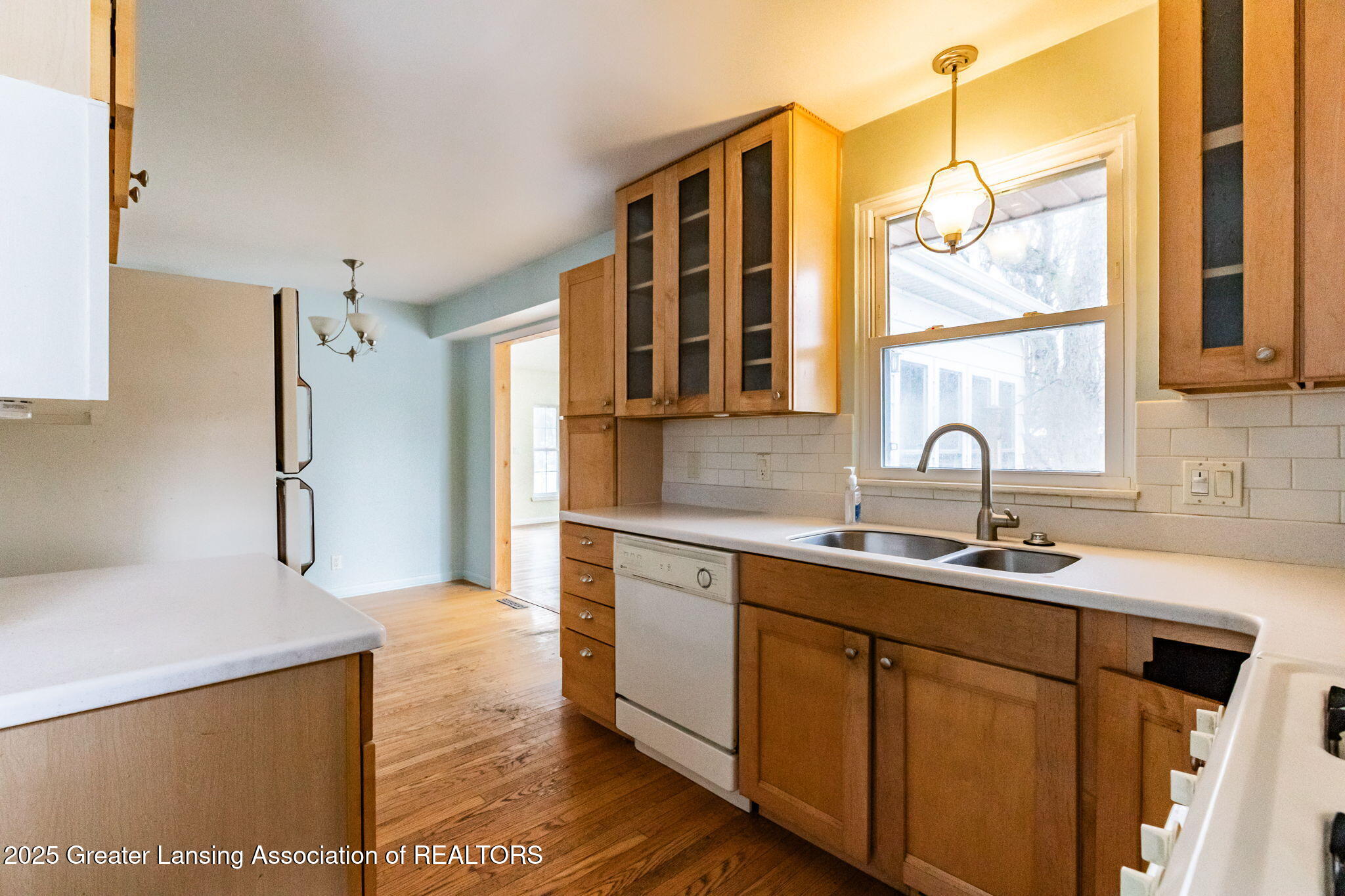 12-web-or-mls-810CLARK12