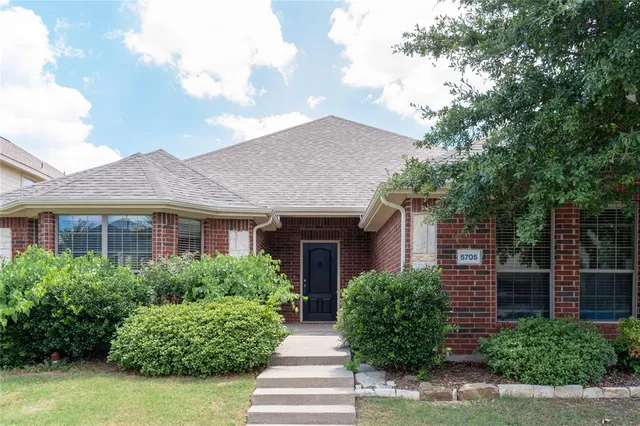 $2,050 | 5705 Broken Spur, McKinney, TX 75070